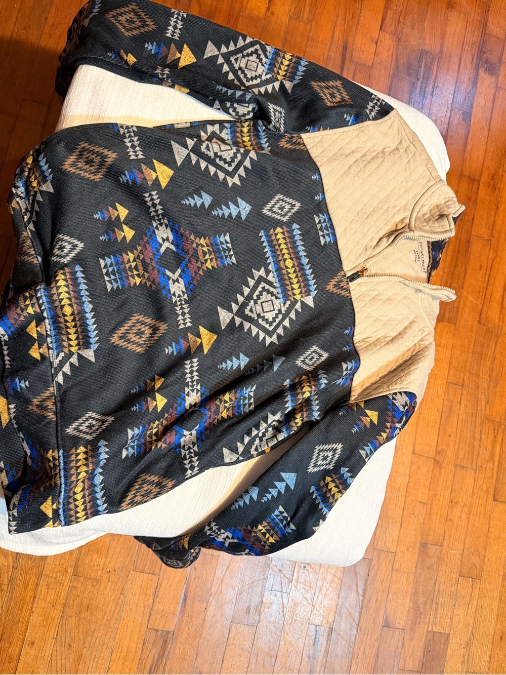 Men's Quilted Half-Zip Jacket with Aztec Print - Beige & Black